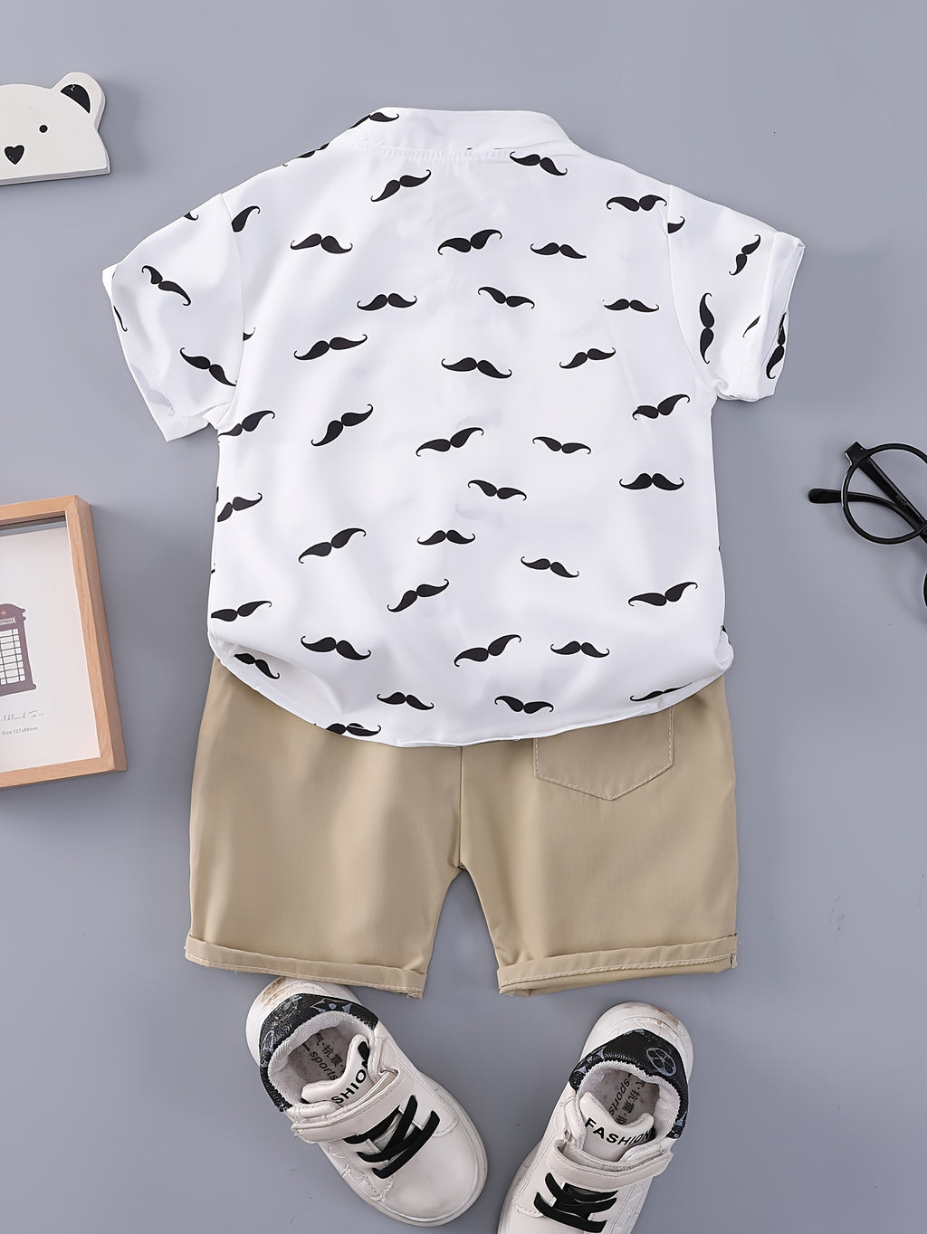 All-Over Print Upturned Mustache White Short-Sleeved Shirt Set, for Outdoor