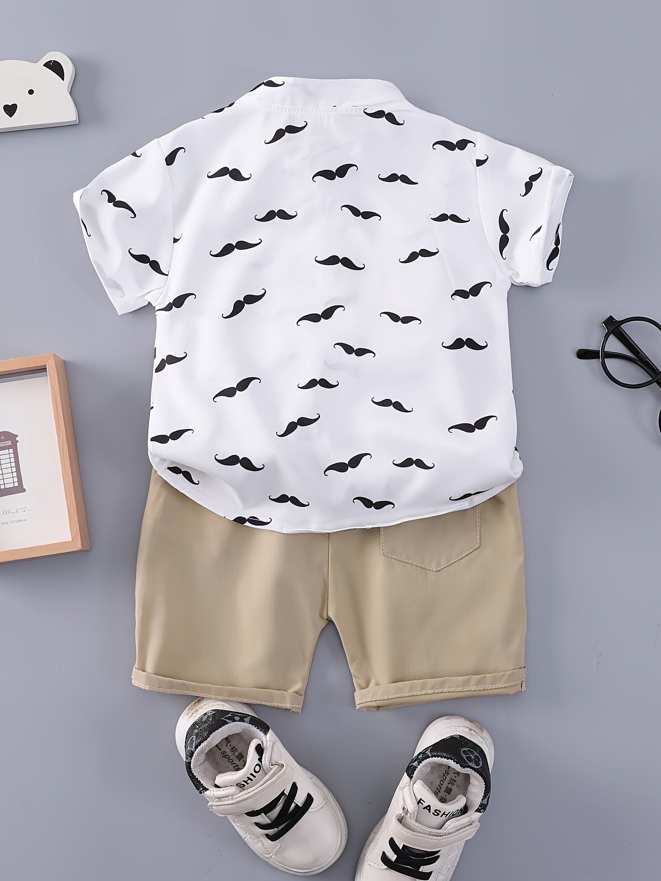 All-Over Print Upturned Mustache White Short-Sleeved Shirt Set, for Outdoor