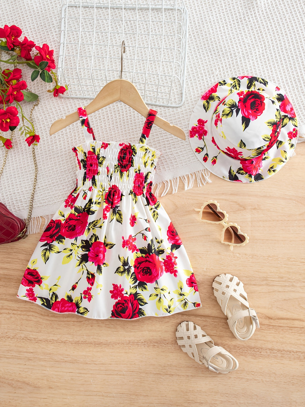 0-3 Years Old Baby Rose Large Flower Print Dress And Cute Hat, Sweet Princess Dress with Halter Neck, Suitable for Outdoor Leisure Vacation