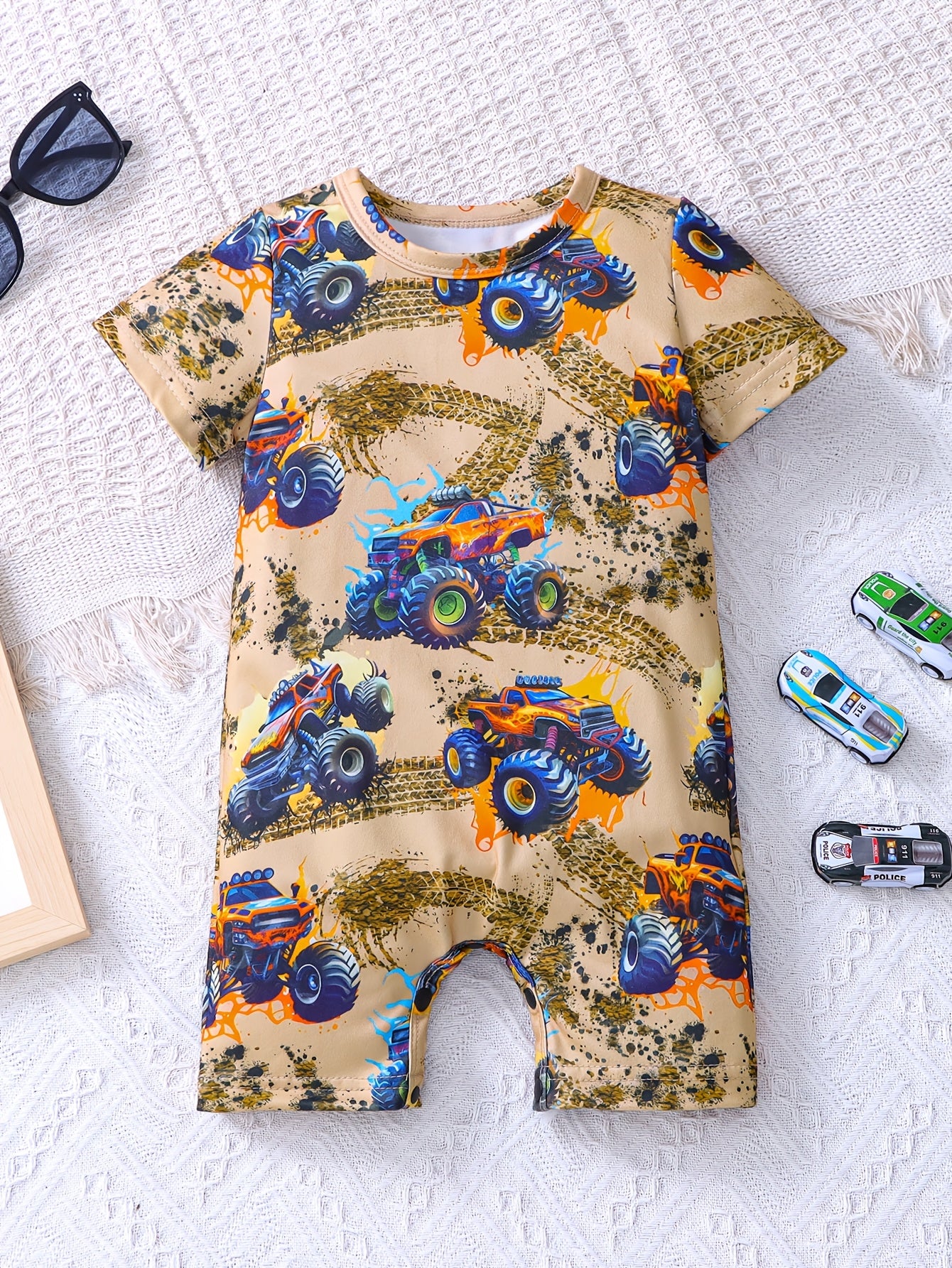 Creative Racing Print Short-Sleeve Bodysuit for Baby Boys for Spring And Summer, for Outdoor