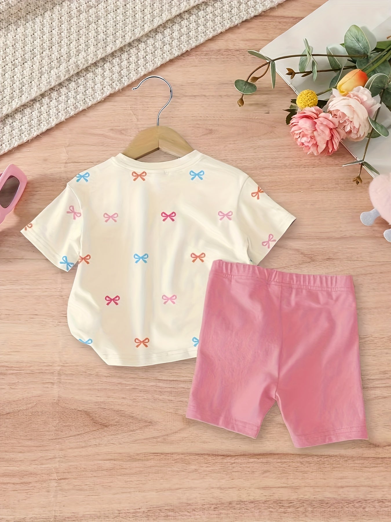 Conjunto casual de verano para bebé, adecuado para 6 meses - 3 años, top estampado multicolor de manga corta con cuello redondo y shorts a juego