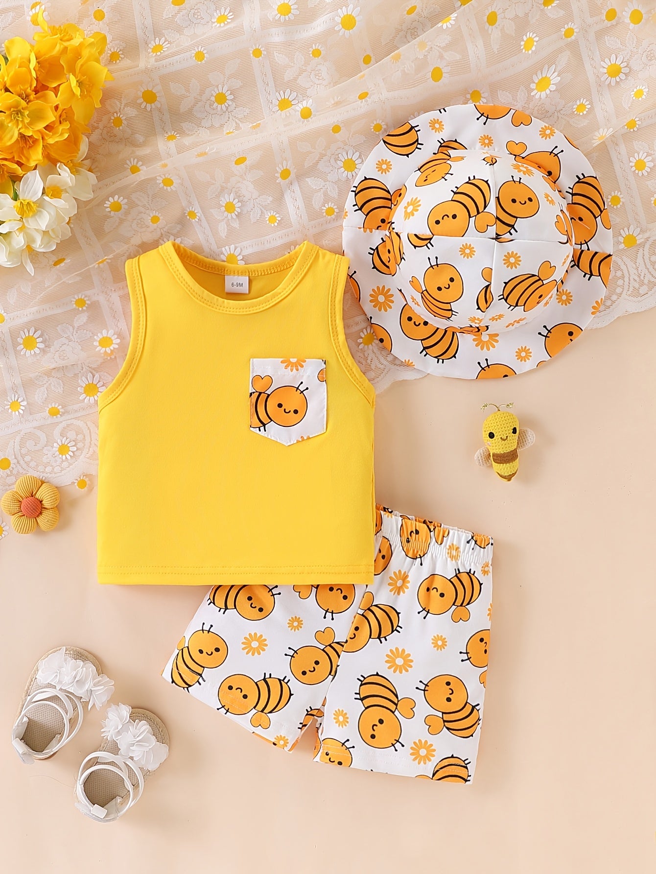 Summer Baby Girls' Casual Style Cartoon Little Bee Print Round Neck Vest (With Chest Pocket) And Cartoon Print Shorts And Sun Hat 3pcs Set Daily Wear Essential Gift, for Outdoor